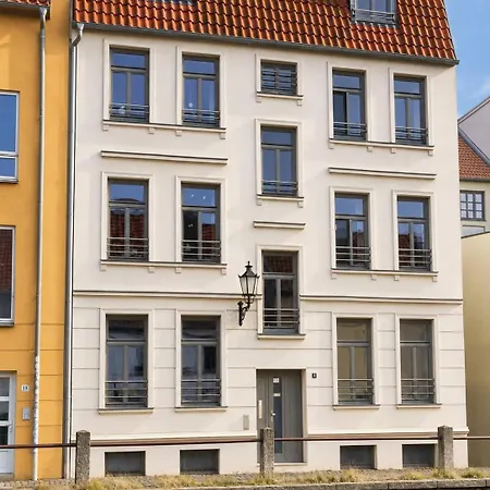 Lee Altstadt Mit Terrasse