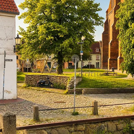 Lee Altstadt Mit Terrasse