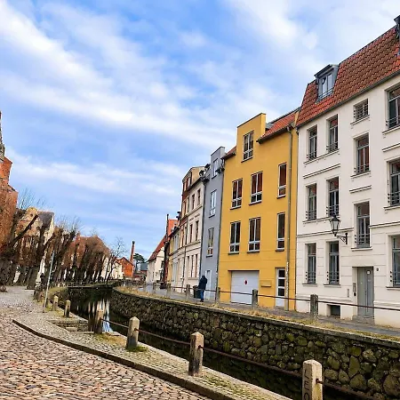 Lee Altstadt Mit Terrasse Апартаменты *