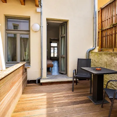 Апартаменты Lee Altstadt Mit Terrasse